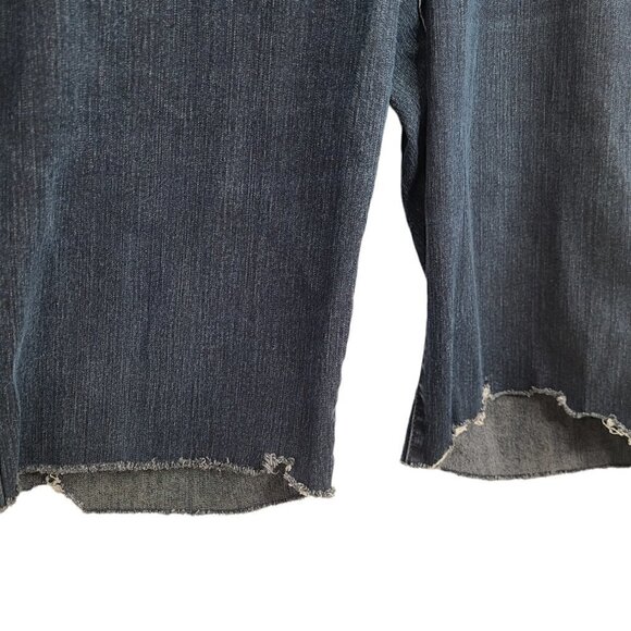 Women's Plus Size Bermuda Stretch Raw Hem Denim Shorts - Picture 3 of 5